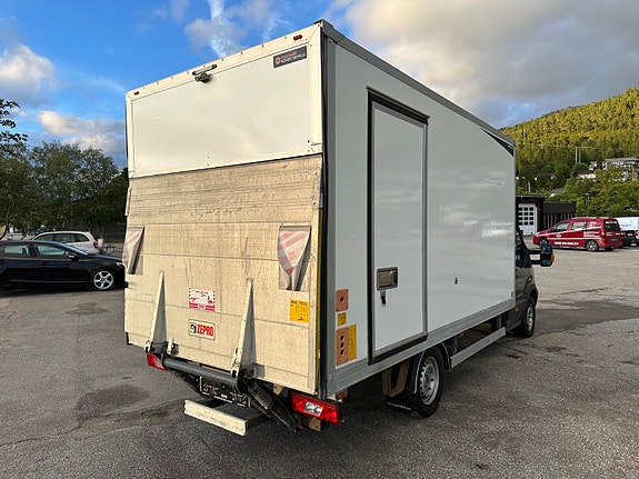 Ford Transit 9 of 30