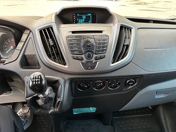 Ford Transit 30 of 30