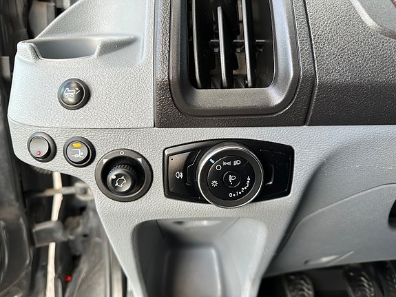 Ford Transit 29 of 30