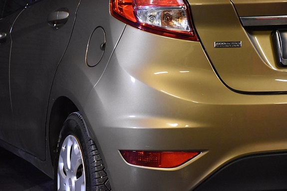 Ford Fiesta 10 of 17