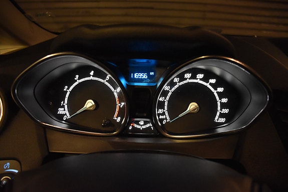 Ford Fiesta 14 of 17