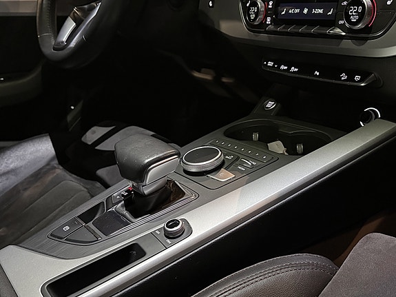Audi A4 allroad 18 of 29