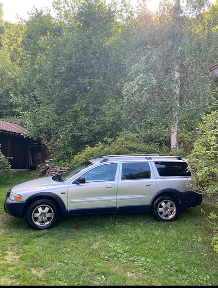 Volvo XC70 3 of 5