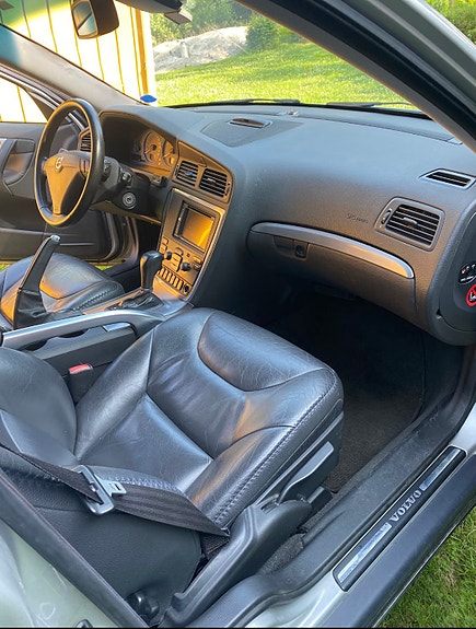 Volvo XC70 10 of 12