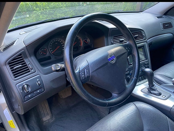 Volvo XC70 8 of 12