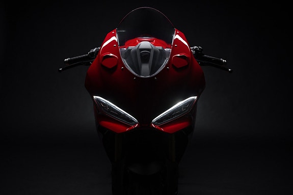 Ducati Panigale V2 / V2 S 8 of 11