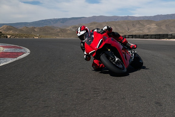 Ducati Panigale V2 / V2 S 6 of 11