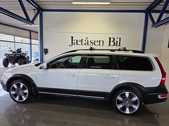 Volvo XC70 3 of 5