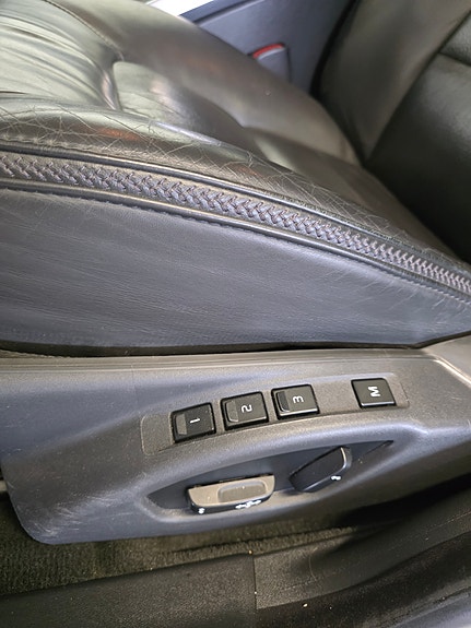 Volvo XC70 10 of 25