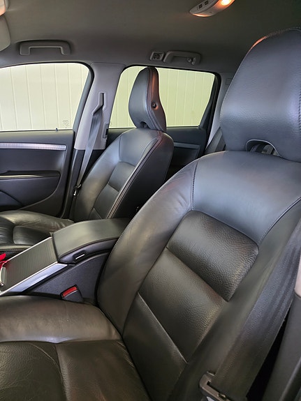 Volvo XC70 11 of 25