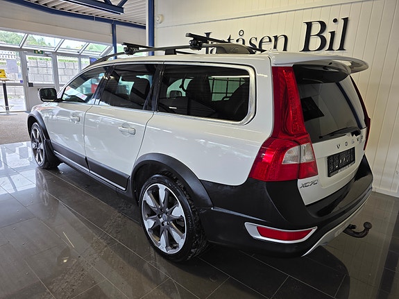 Volvo XC70 4 of 5