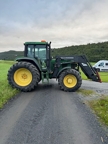 John Deere 6910 3 of 12