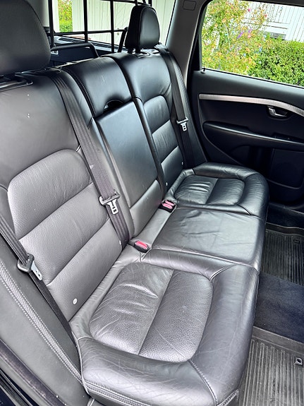Volvo XC70 10 of 13