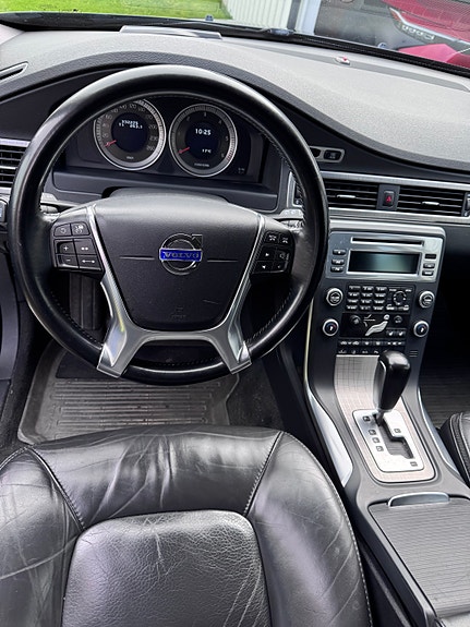 Volvo XC70 8 of 13