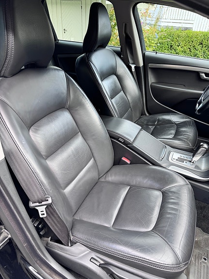 Volvo XC70 12 of 13