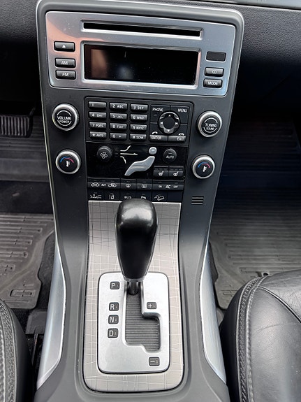 Volvo XC70 9 of 13