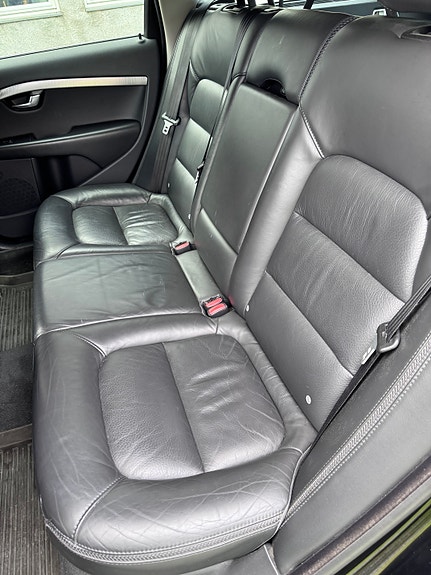 Volvo XC70 11 of 13