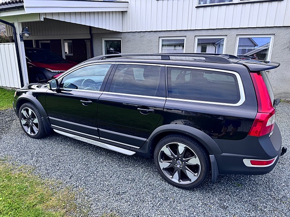 Volvo XC70 3 of 13