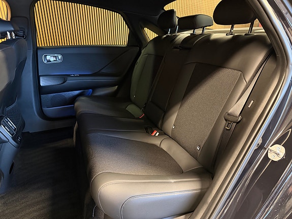 Hyundai Ioniq 6 21 of 26