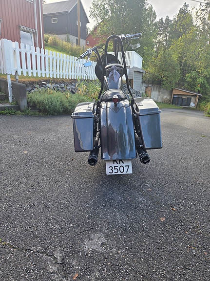 Harley-Davidson XL 883 Sportster 3 of 9