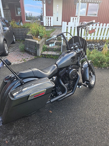 Harley-Davidson XL 883 Sportster 6 of 9