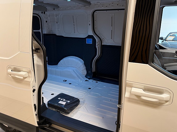 Kia PV5 24 of 24