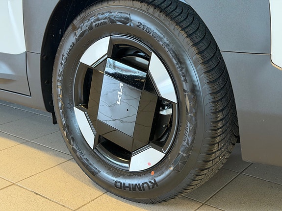 Kia PV5 10 of 24