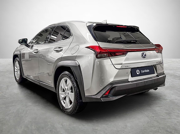 Lexus UX250h 3 of 5