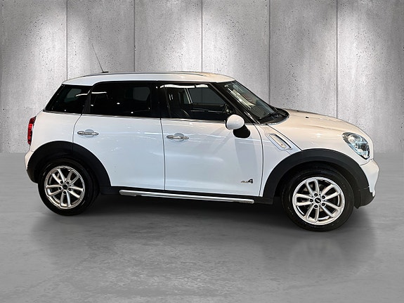 MINI Countryman Cooper 4 of 5