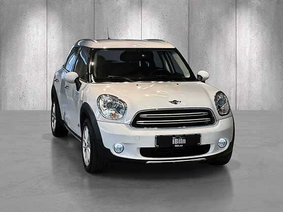 MINI Countryman Cooper 2 of 5