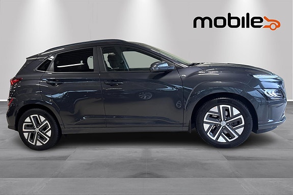 Hyundai Kona 2 of 5