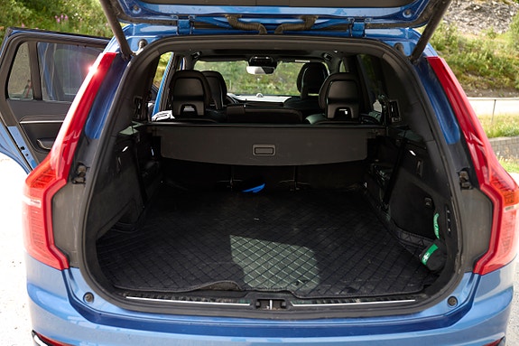 Volvo XC90 12 of 20