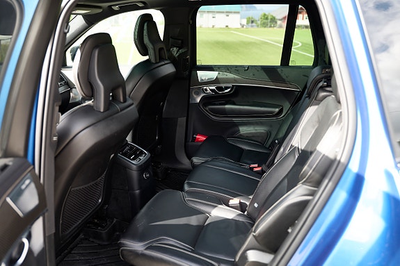Volvo XC90 11 of 20