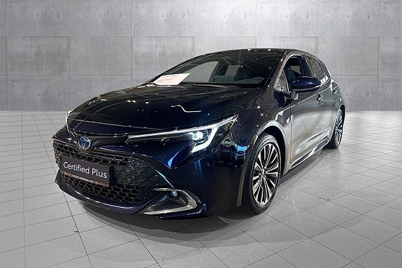 Toyota Corolla 2 of 5