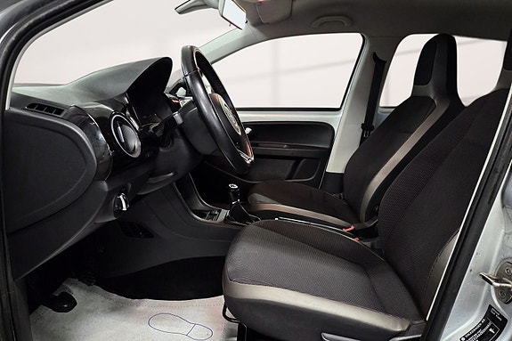 Volkswagen UP! 17 of 20