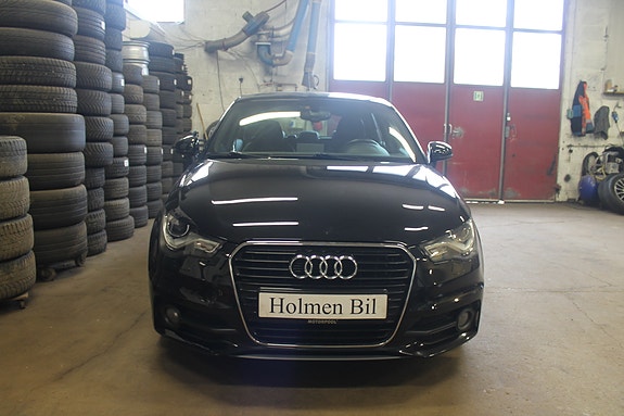 Audi A1 3 of 19