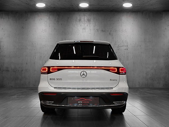 Mercedes-Benz EQB 4 of 23