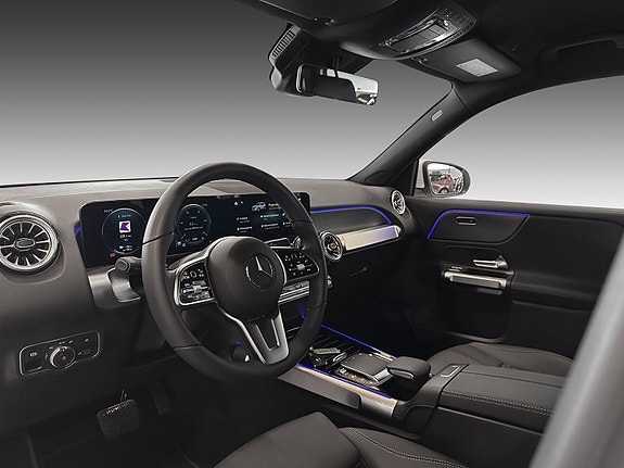 Mercedes-Benz EQB 10 of 23