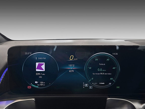 Mercedes-Benz EQB 13 of 23
