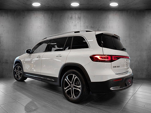 Mercedes-Benz EQB 3 of 23