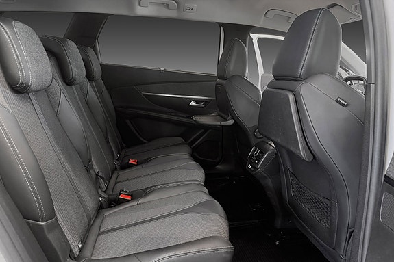 Peugeot 5008 15 of 23