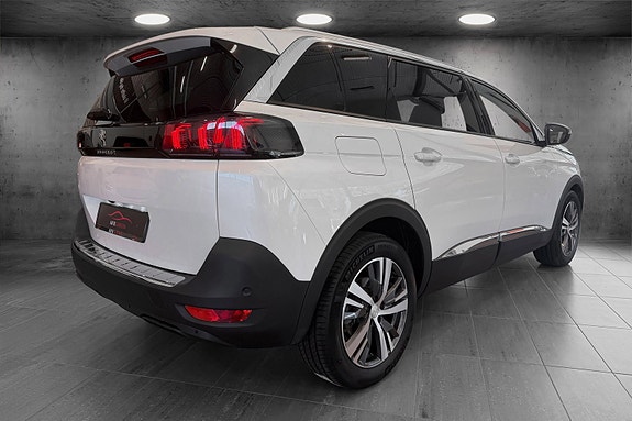 Peugeot 5008 5 of 23