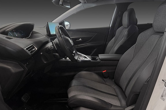 Peugeot 5008 10 of 23