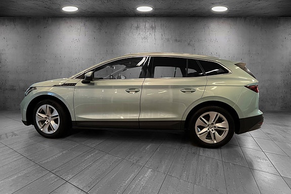Skoda Enyaq 2 of 22