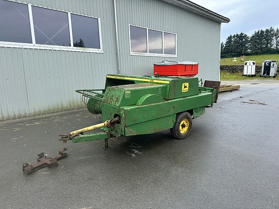 John deere 332 høypresse 2 of 30