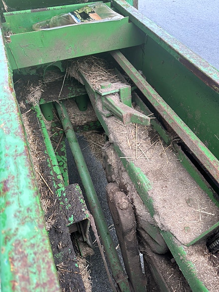 John deere 332 høypresse 17 of 30