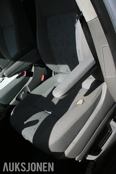 Volkswagen Caravelle 16 of 30