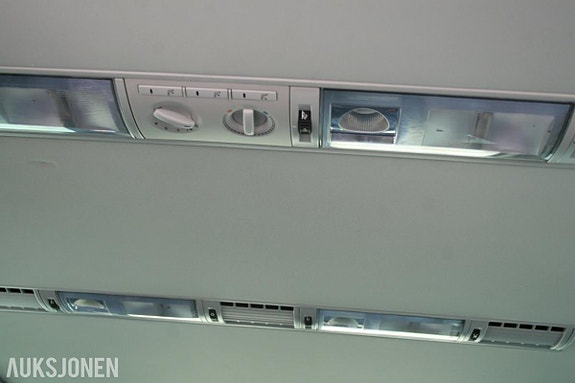 Volkswagen Caravelle 29 of 30