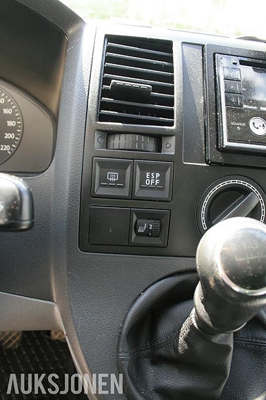 Volkswagen Caravelle 20 of 30