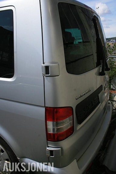 Volkswagen Caravelle 22 of 30